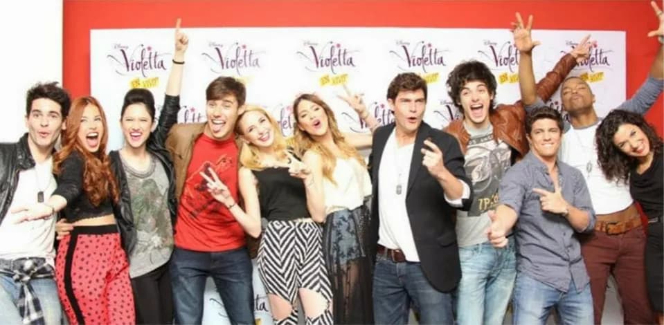 Kiedy urodzili się aktorzy z Violetty? Zaskakujące daty i ciekawostki