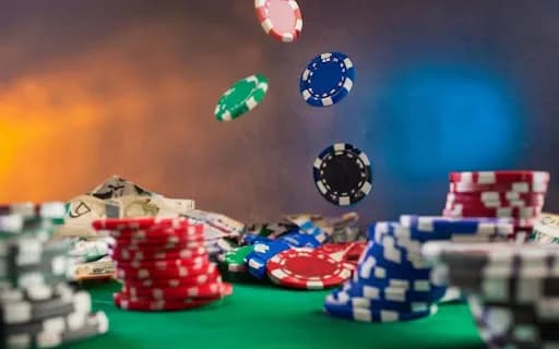 Emocje jak na scenie – jak gry kasynowe angażują nas jak dobry spektakl