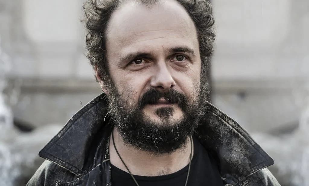 Arkadiusz Jakubik: Fascynująca kariera aktora i muzyka, której nie znasz