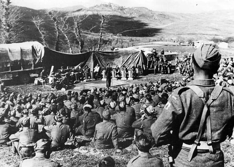 Czerwone Maki na Monte Cassino - Historia Piosenki z II Wojny Światowej