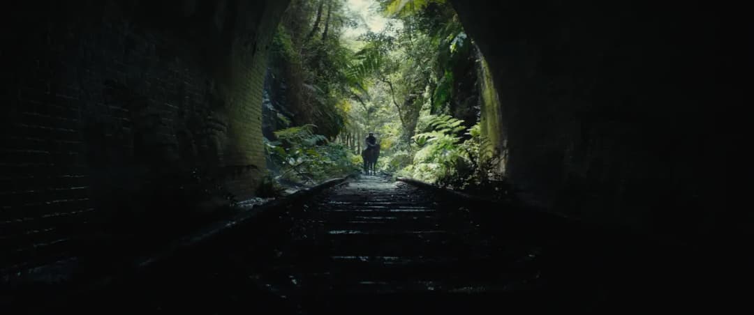 Królestwo Planety Małp: Nowe zdjęcie filmu o apokalipsie z małpami, reżyser określił go jako Apocalypto