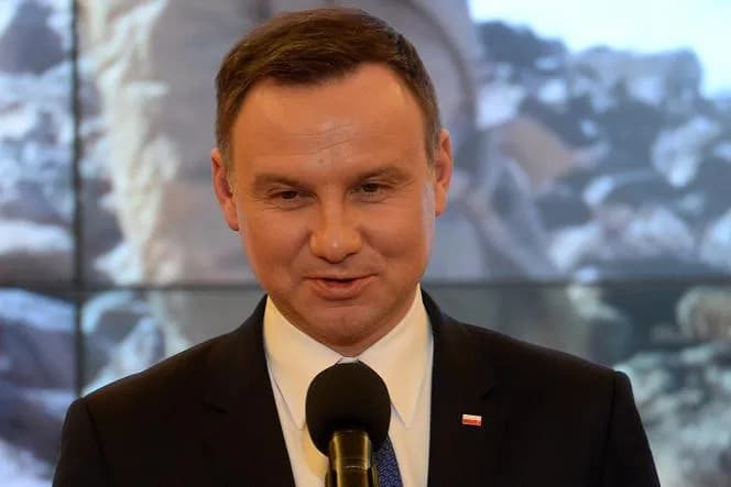 Oblicz wiek Andrzeja Dudy - ile lat ma prezydent Polski w 2025 roku?