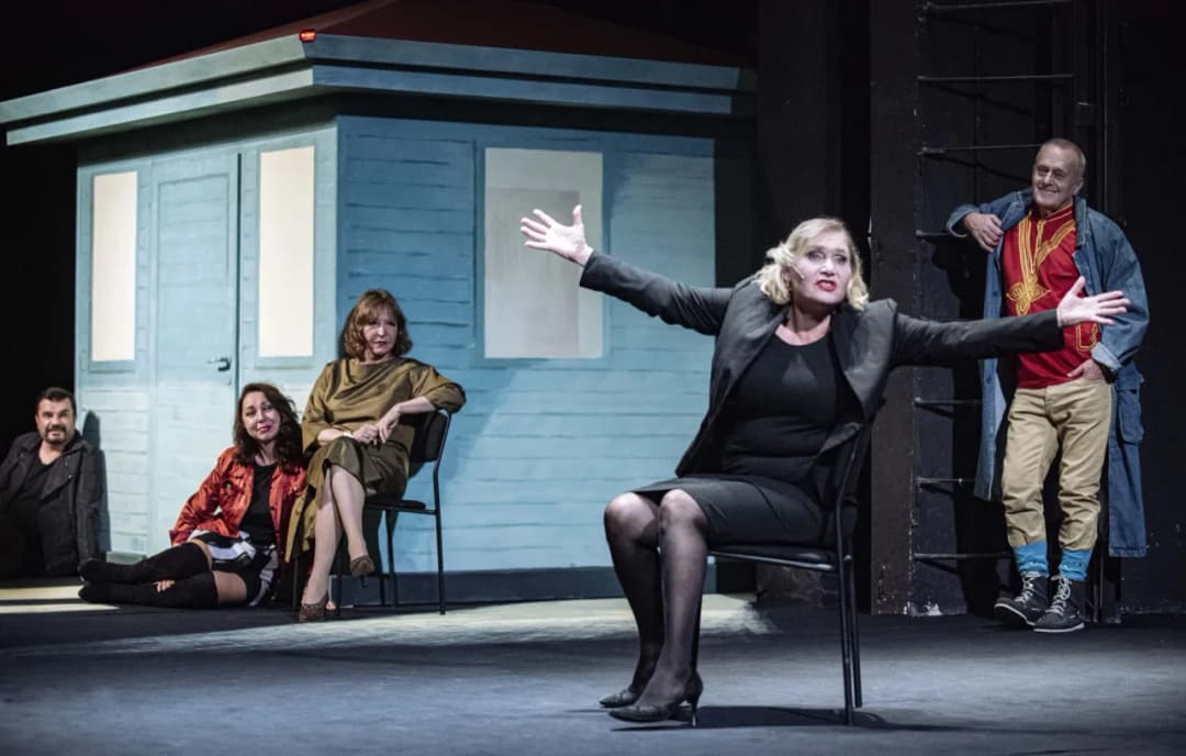 Znani aktorzy którzy występują w teatrze – ich niesamowite role i osiągnięcia