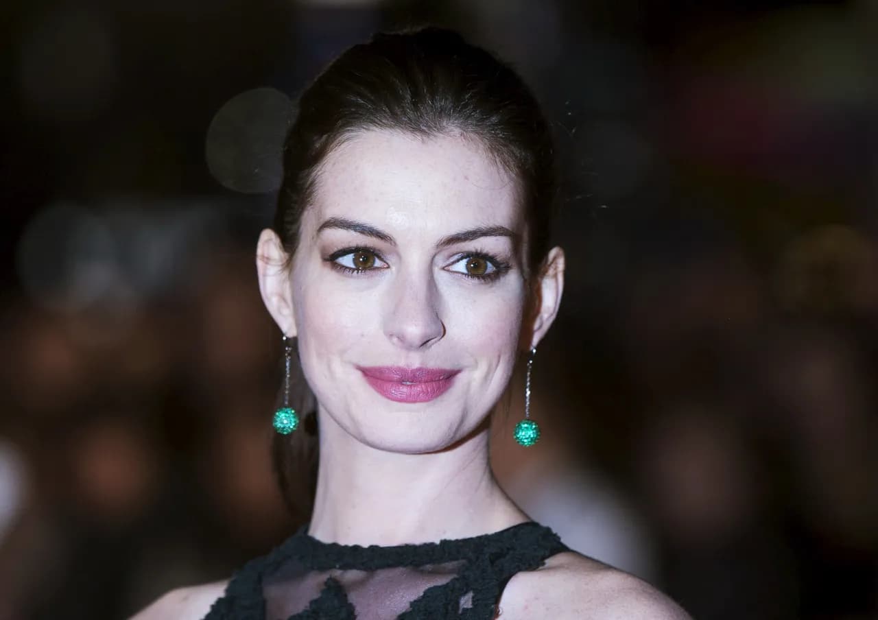 Anne Hathaway: fascynujące fakty o wieku, dzieciach i mężu