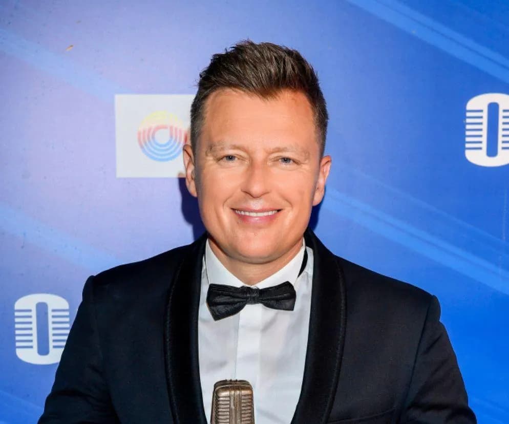 Rafał Brzozowski wiek: Ile lat ma popularny piosenkarz i prezenter?
