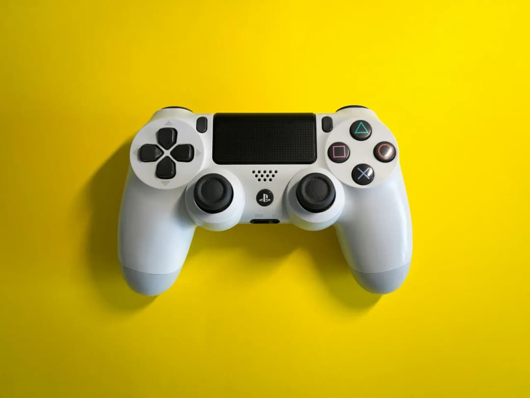 Metawersum przy joysticku – dokąd zmierzają gry online?