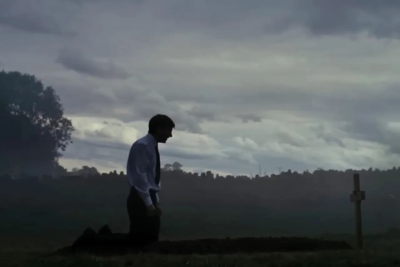 Seks z grobem: nowe wyzwanie aktorskie Barry'ego Keoghana