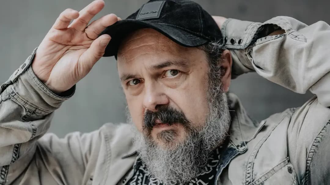 Arkadiusz Jakubik i rock and roll bez przebaczenia – jego wyjątkowa historia